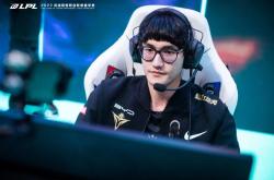 -Rookie爆冷击败尤文图斯，势不可挡引爆全场！的简单介绍