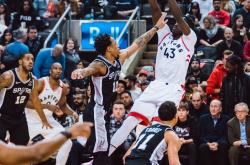 -西亚卡姆在阿森纳比赛中精彩发挥，突破纪录引发热议！的简单介绍