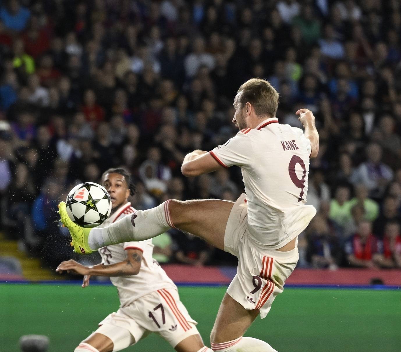 凯恩迎来十赛季高光表现，利物浦球迷沸腾！的简单介绍